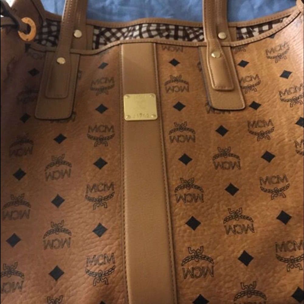 Hand bag